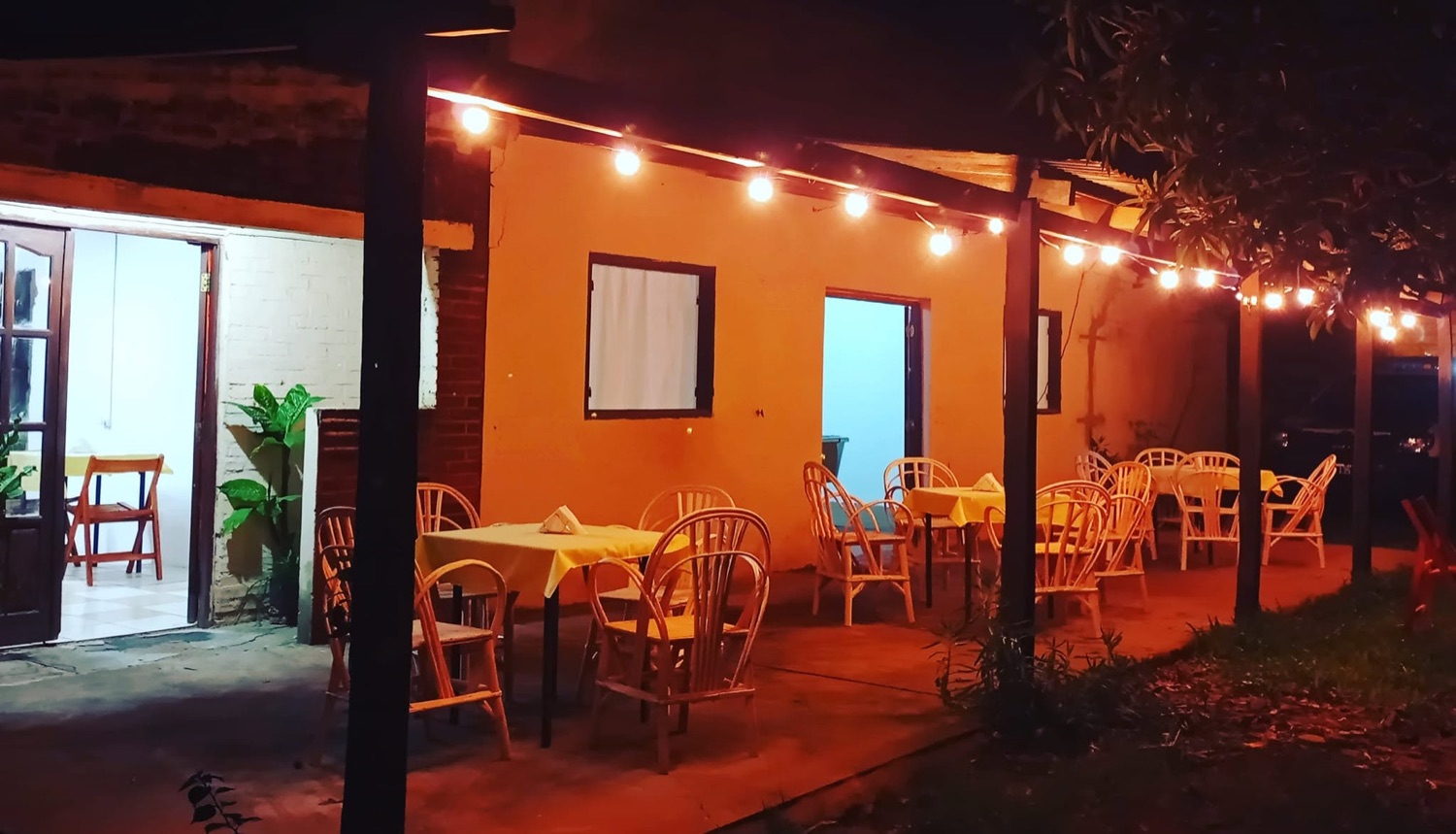 Che Camba Resto Bar Pool