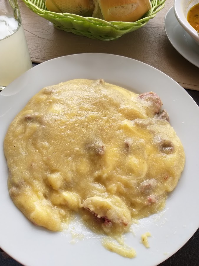 Chipá guazú con carne: mazamorra de maíz al horno, especialidad regional