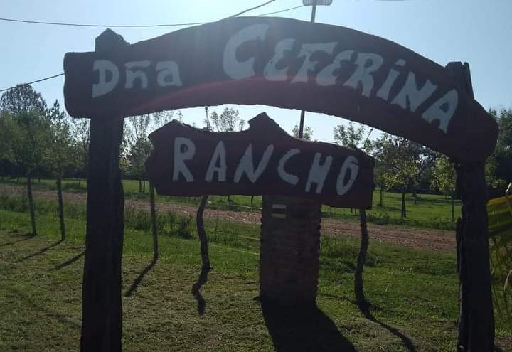 Cartel de entrada al rancho