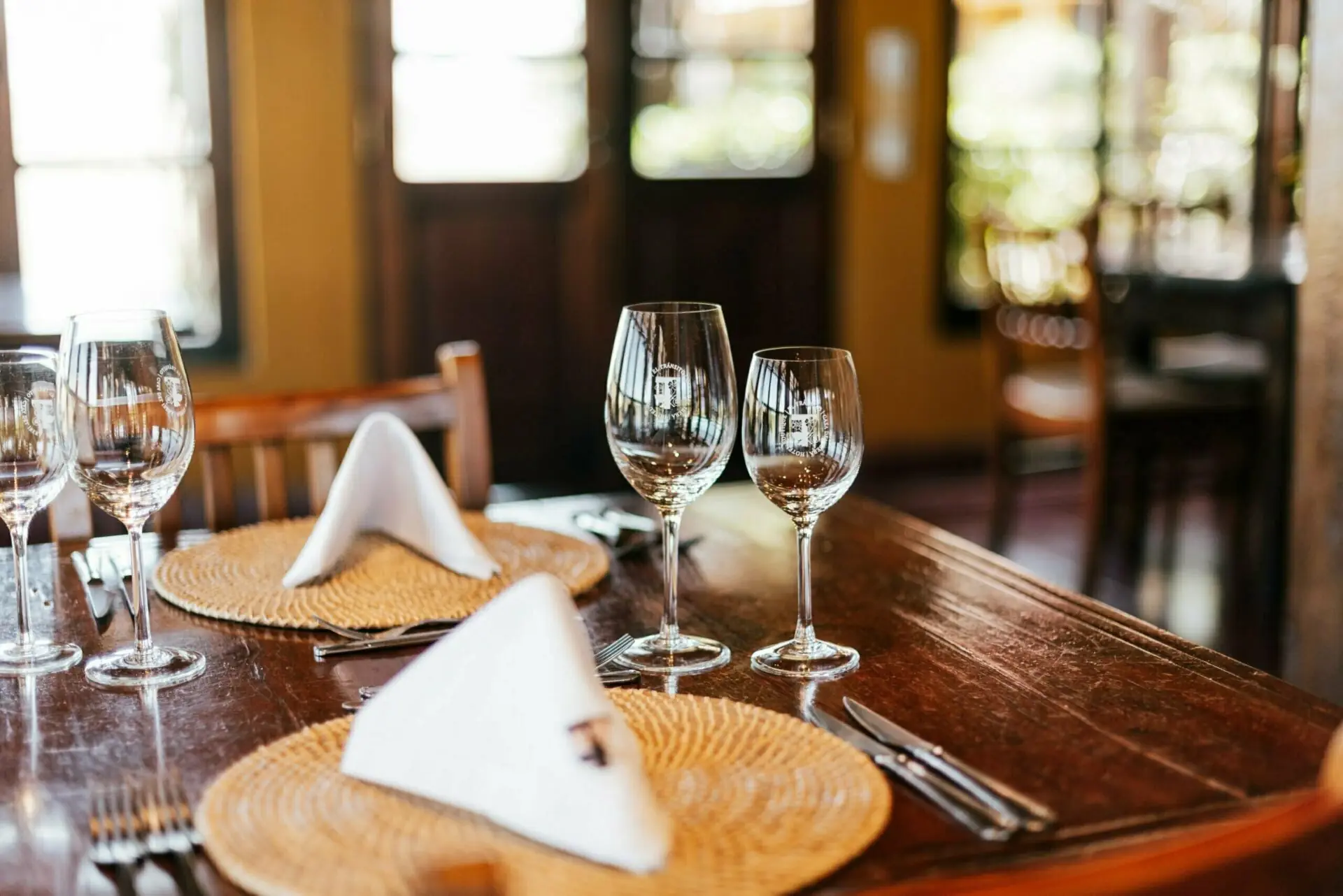 Mesa del restaurante  -  gastronomía de autor en El Tránsito