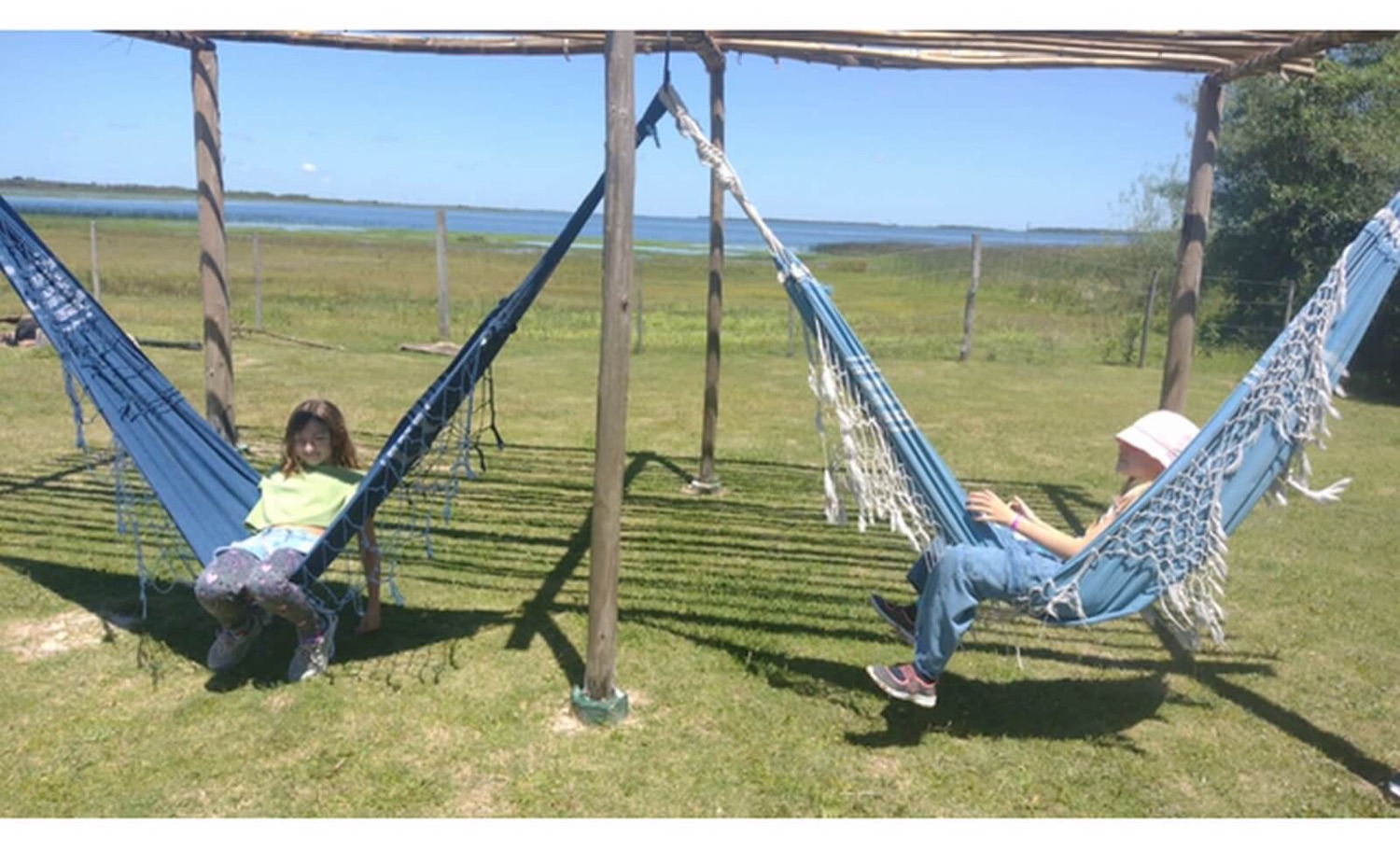 Hamacas frente a la Laguna Iberá