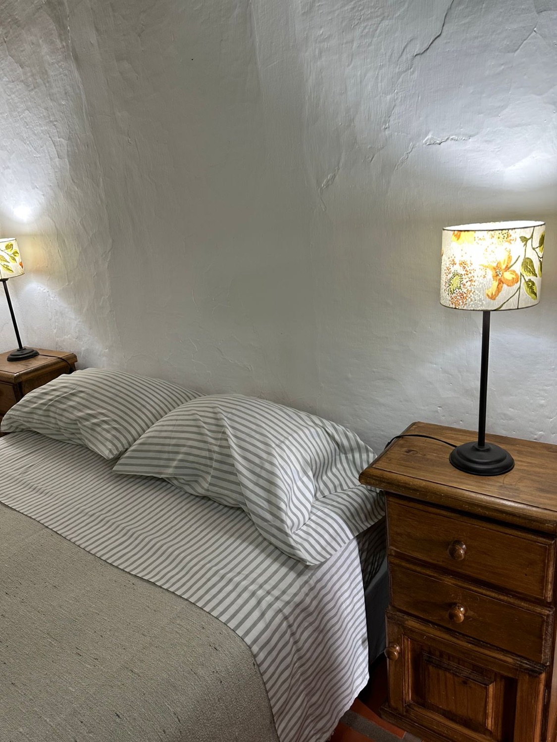 Habitación individual con techo de paja