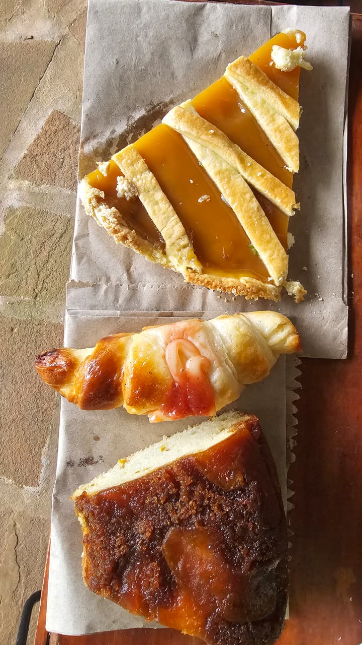 Medialunas y pastafrola