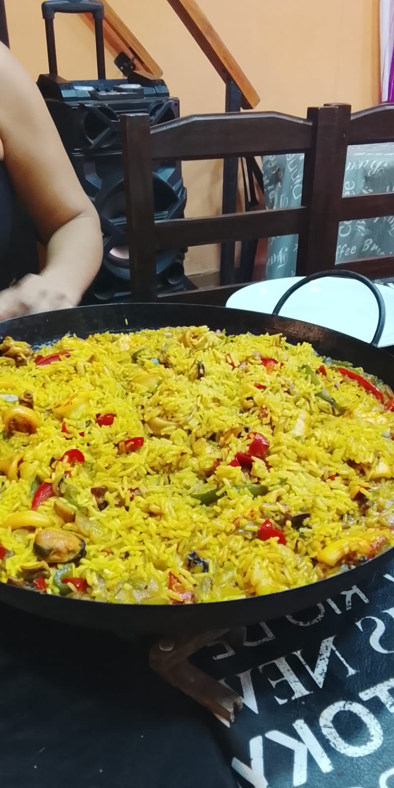 Paella de mariscos para compartir