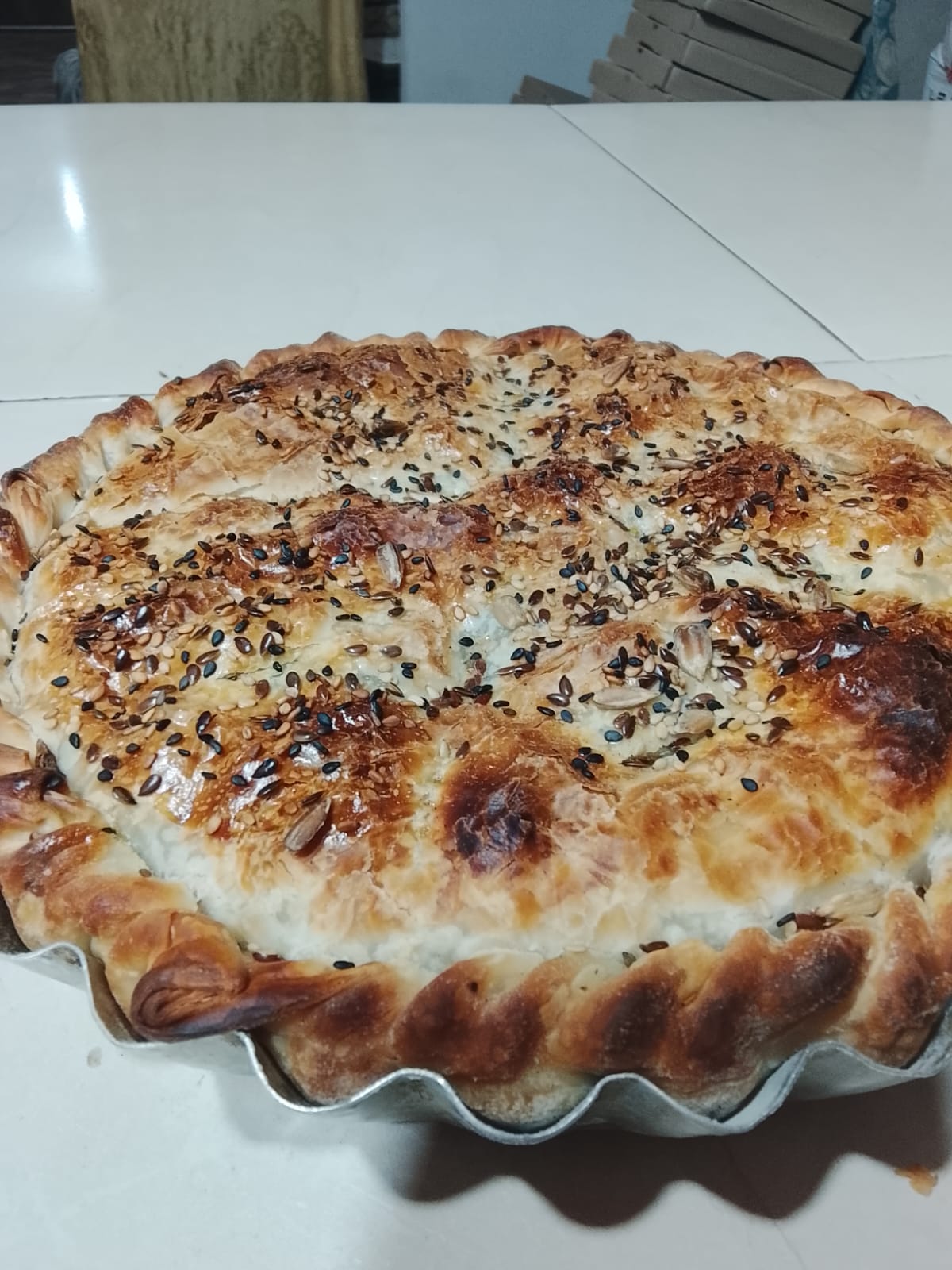 Tarta casera recién horneada