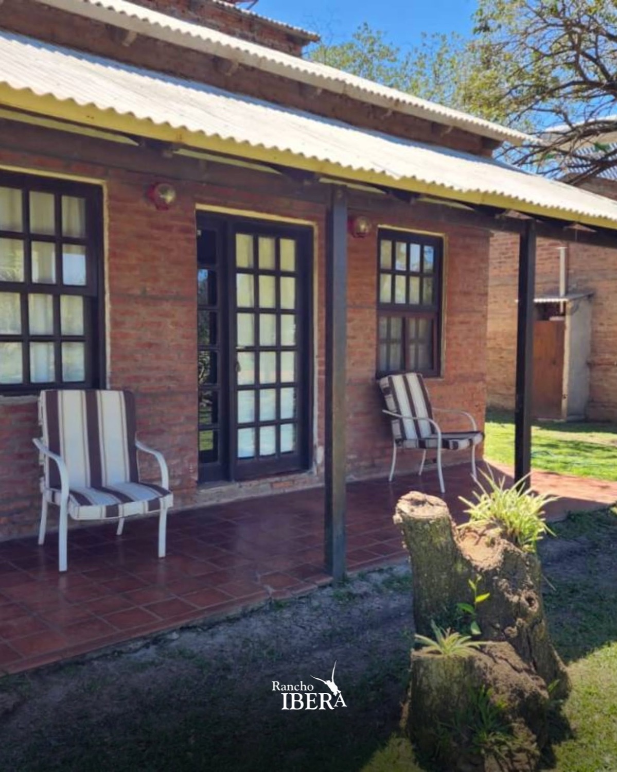 Galería y parque del Rancho Iberá