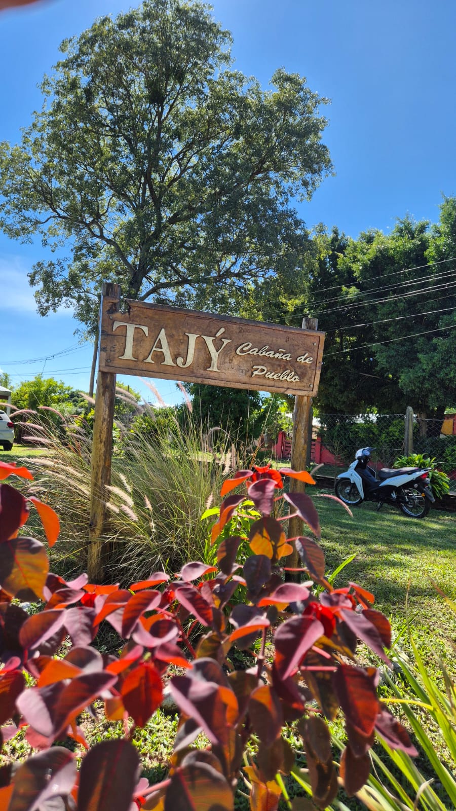 Tajý Cabaña de Pueblo