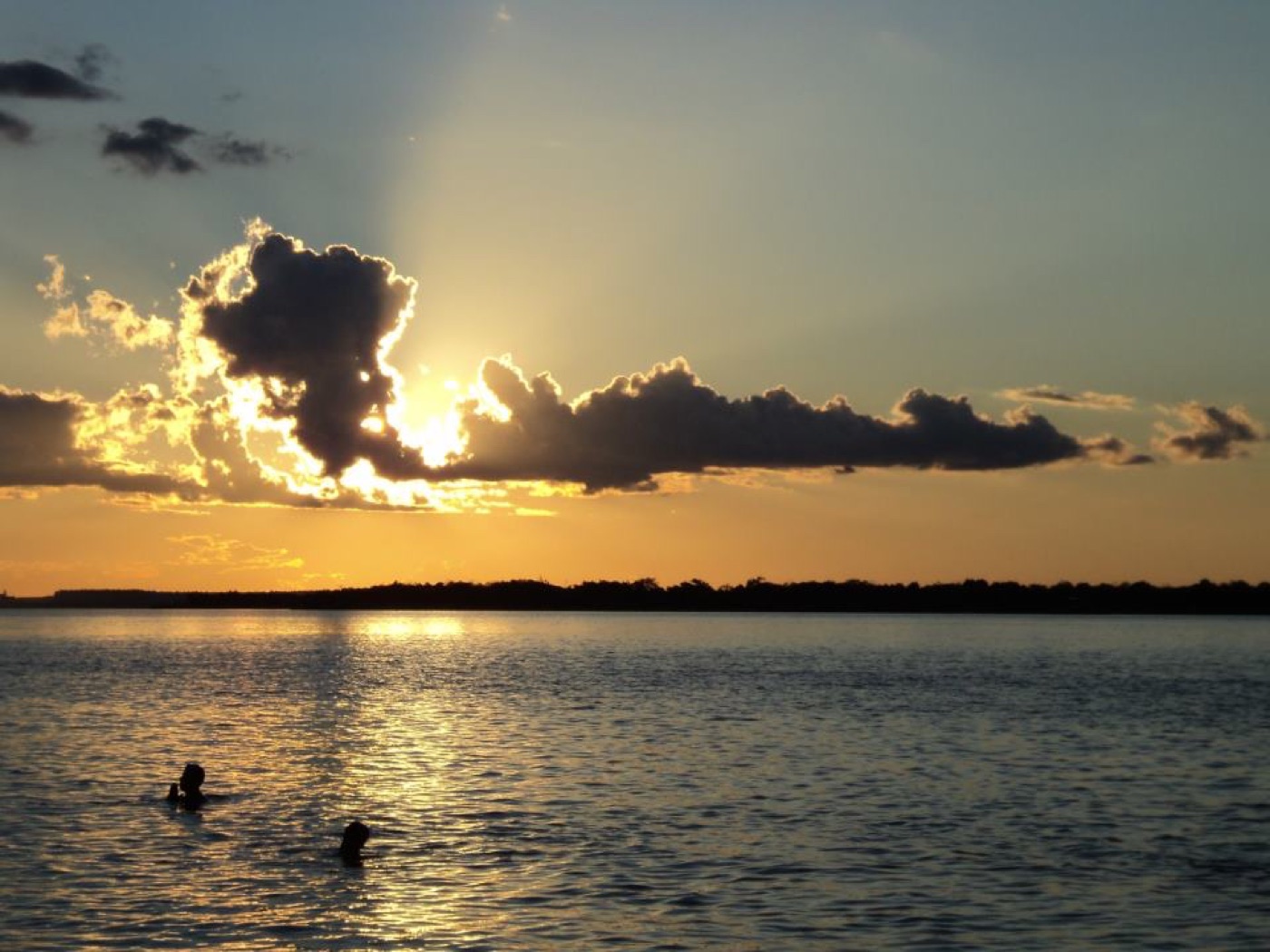 Costanera y playas de Ituzaingó